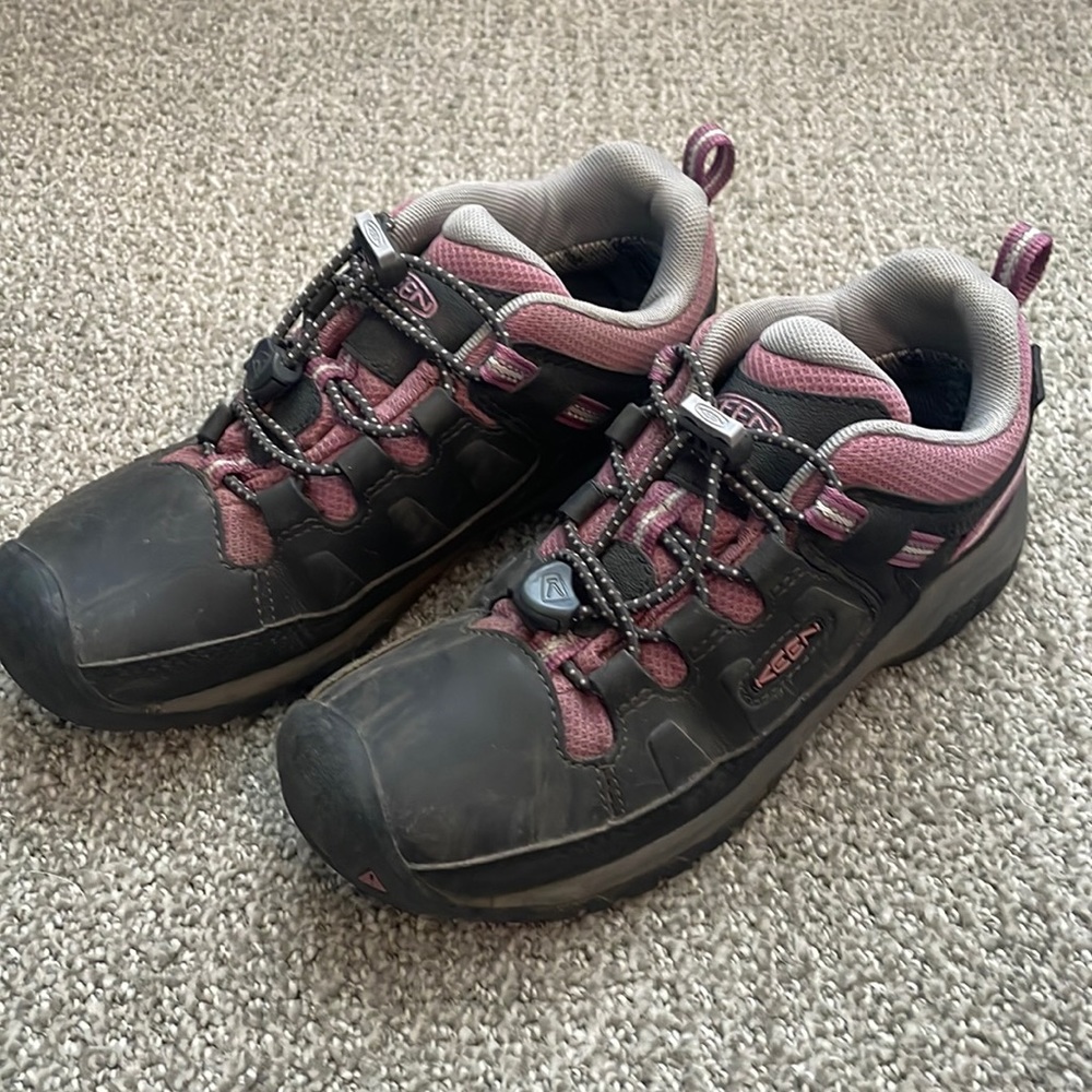 Girls Keen Hiking Shoes